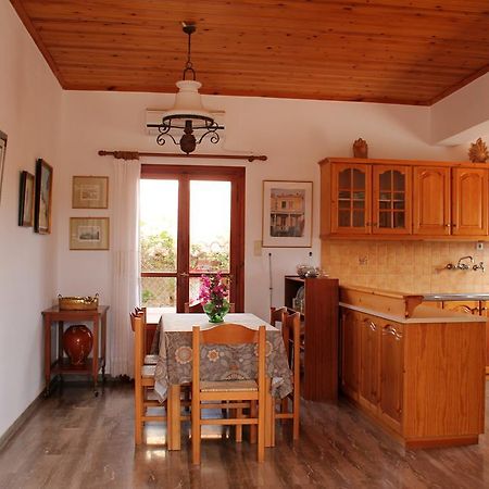 Theros Beach House Villa สตาวรอช ภายนอก รูปภาพ